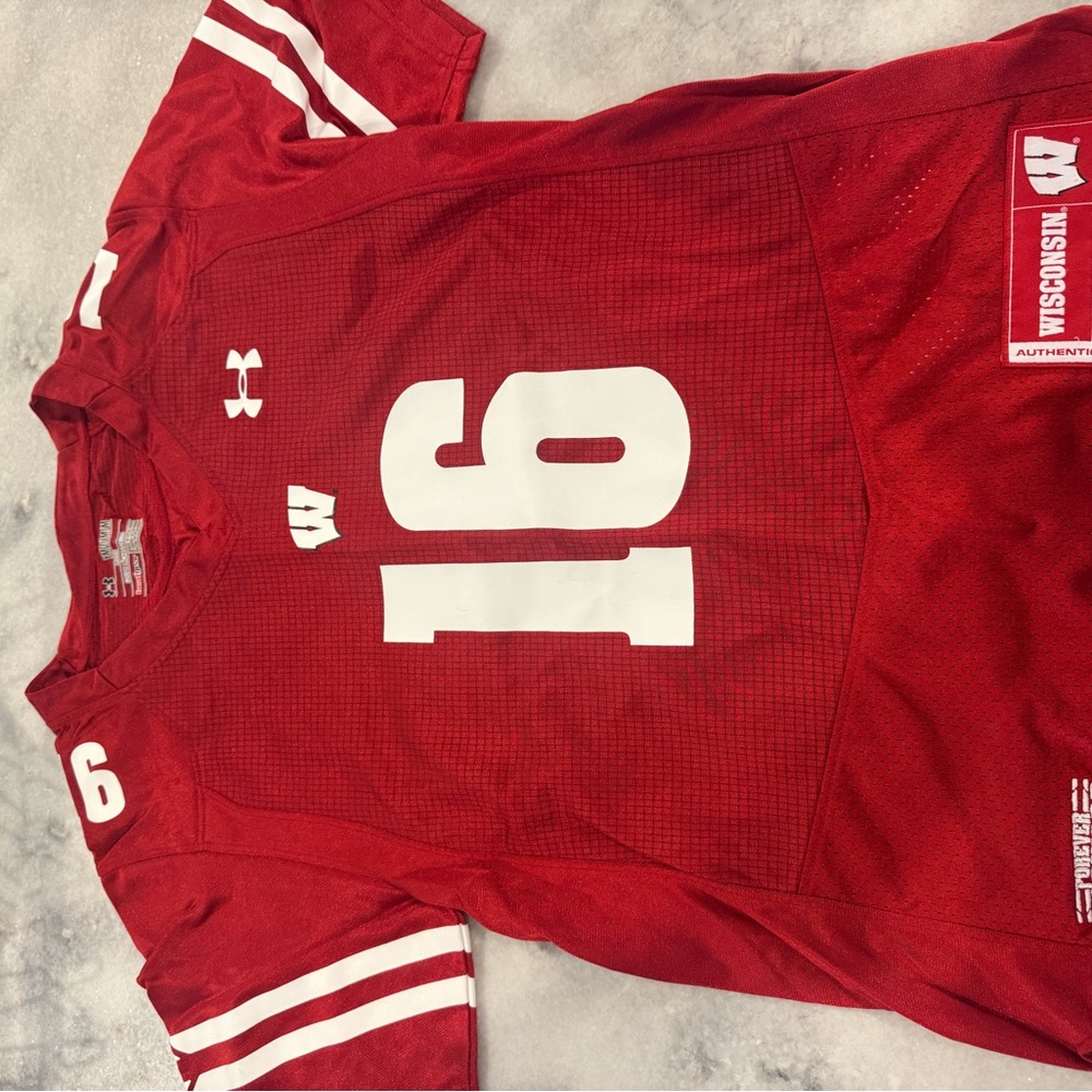 Wisconsin Badgers  Football Jersey